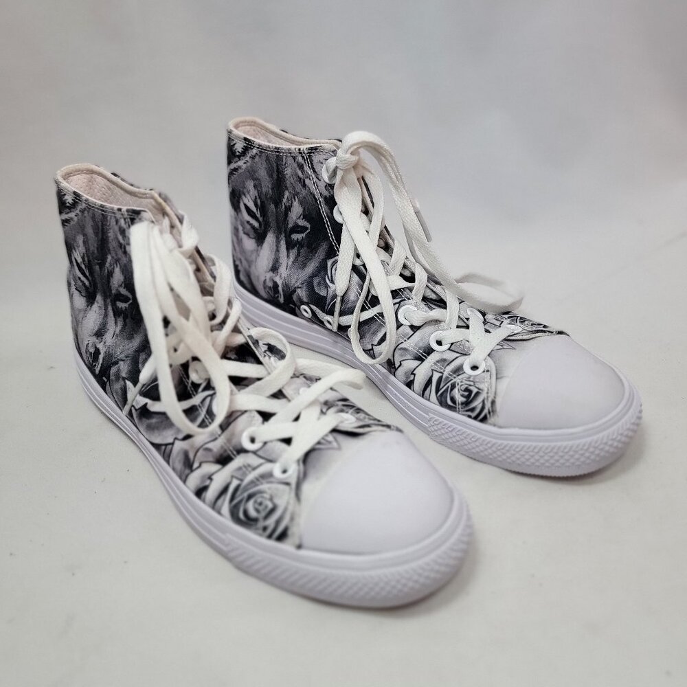 RAAD Shop Men's Size 7.5 High-Top Skate Shoes Wolves and Roses in Excellent Cond